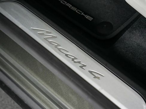 New 2026 Porsche Macan 4 Electric image 15