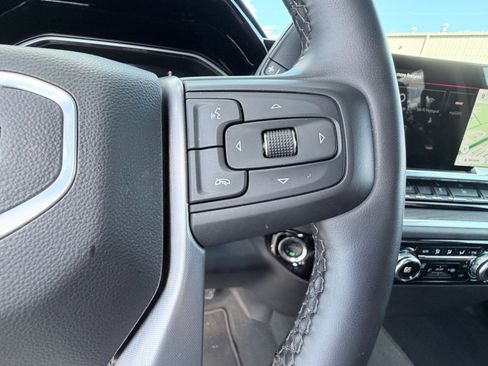 Used 2026 GMC Sierra 1500 SLT AWD/4WD image 15