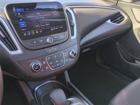 Used 2024 Chevrolet Malibu LT image 13