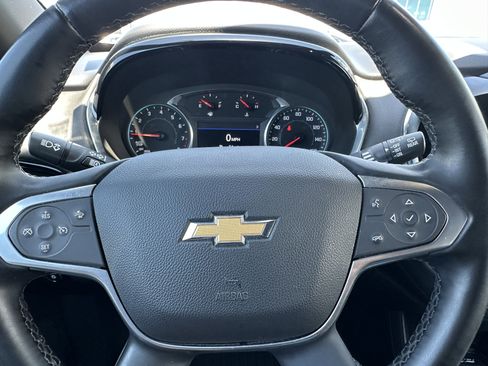 Used 2023 Chevrolet Traverse LT FWD image 27