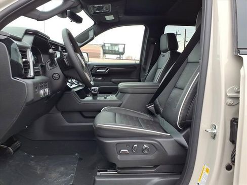 New 2026 GMC Sierra 1500 AT4X w/ LPO, Black Badging Package image 7