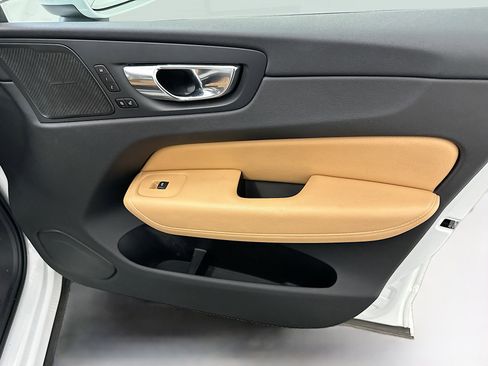 Used 2020 Volvo XC60 T6 Inscription w/ Protection Package Premier image 35