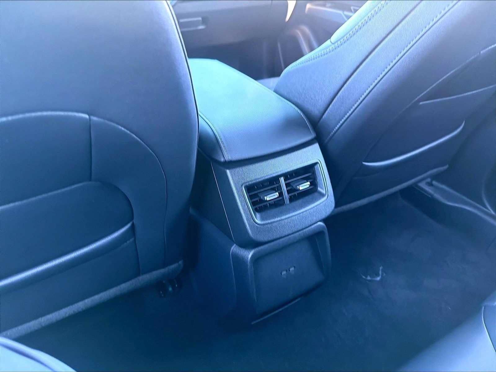 Used 2024 Chevrolet Equinox EV LT AWD/4WD image 33
