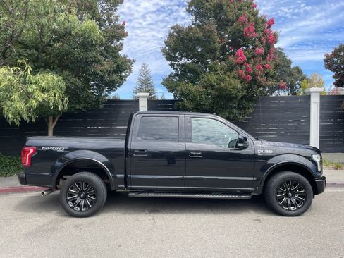 Used 2015 Ford F150 Lariat w/ Equipment Group 502A Luxury AWD/4WD image 10