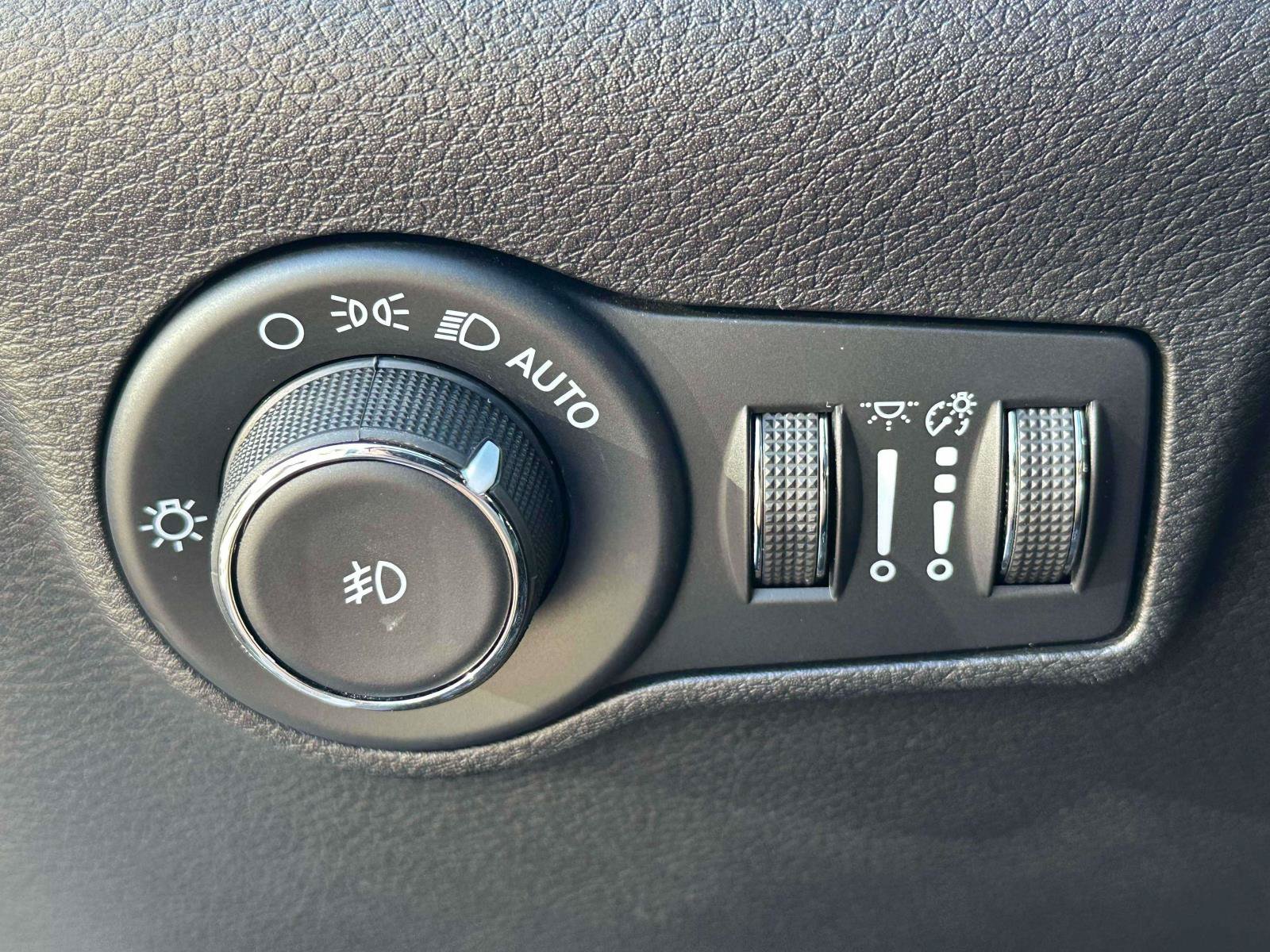 Used 2023 Jeep Compass High Altitude AWD/4WD image 20