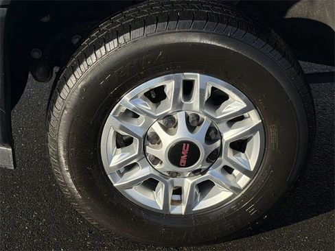 Used 2024 GMC Sierra 2500 SLE w/ SLE Convenience Package image 18