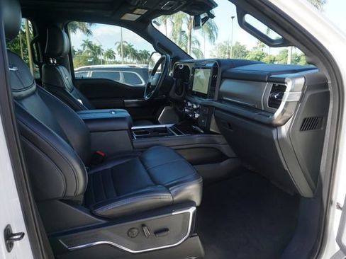 Used 2025 Ford F250 Platinum AWD/4WD image 3