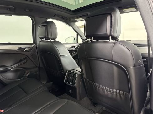 Certified 2026 Porsche Macan AWD/4WD image 25