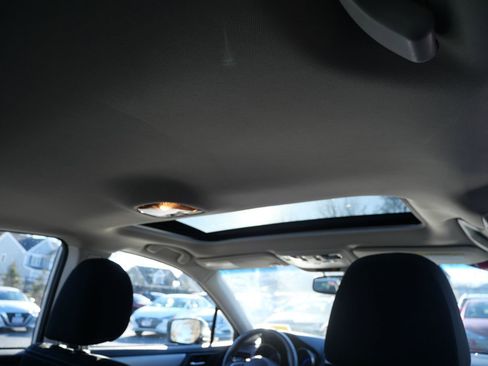 Used 2017 Subaru Legacy 2.5i Premium w/ Moonroof Package image 28