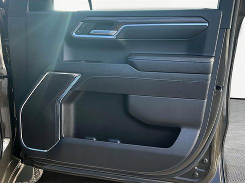 Used 2023 Chevrolet Silverado 1500 LT image 24