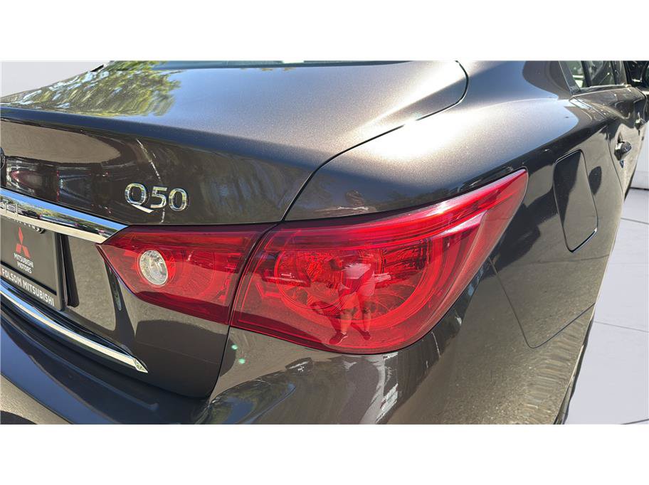 Used 2015 INFINITI Q50 Premium w/ Navigation Package RWD image 12