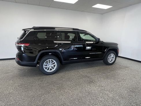 New 2025 Jeep Grand Cherokee L Laredo image 23