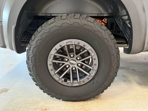 Used 2020 Ford F150 Raptor w/ Equipment Group 802A Luxury AWD/4WD image 32