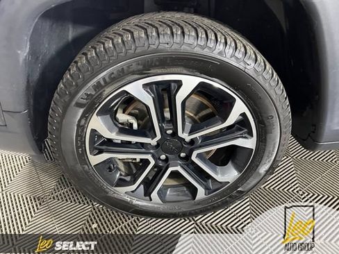 Used 2023 Jeep Compass Limited AWD/4WD image 26