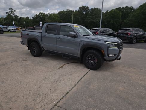 Used 2025 Nissan Frontier PRO-4X w/ Pro Convenience Package AWD/4WD image 4