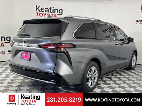 New 2026 Toyota Sienna Limited image 14