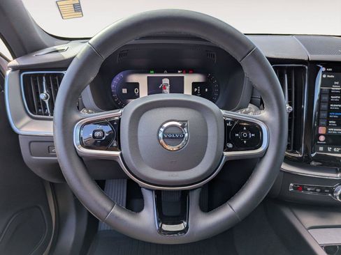 Used 2023 Volvo XC60 B5 Ultimate w/ Climate Package AWD/4WD image 10