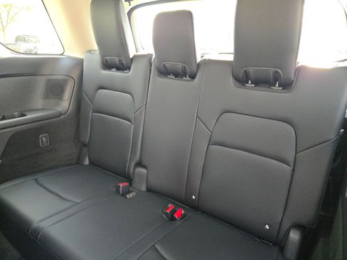 New 2026 Nissan Pathfinder Platinum FWD image 20