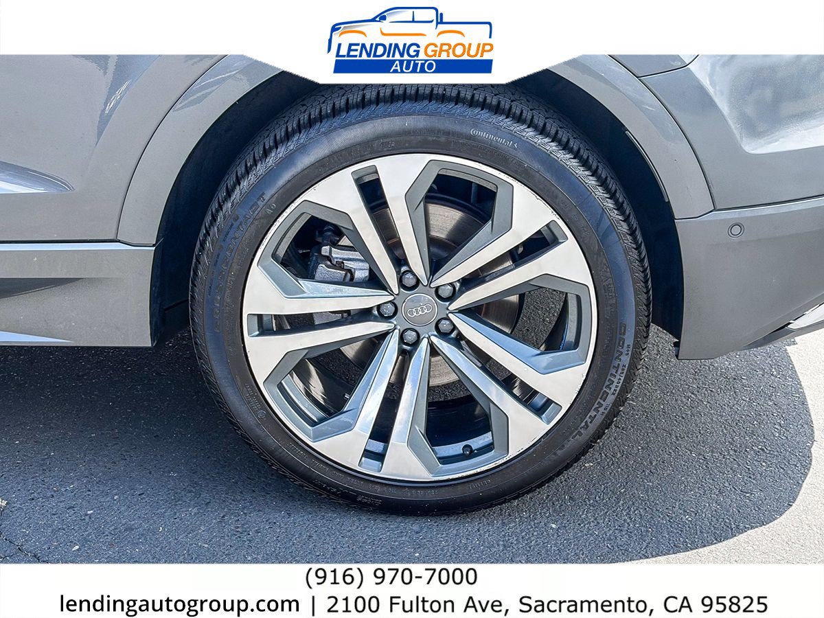 Used 2019 Audi Q8 Prestige w/ Adaptive Chassis Package AWD/4WD image 10
