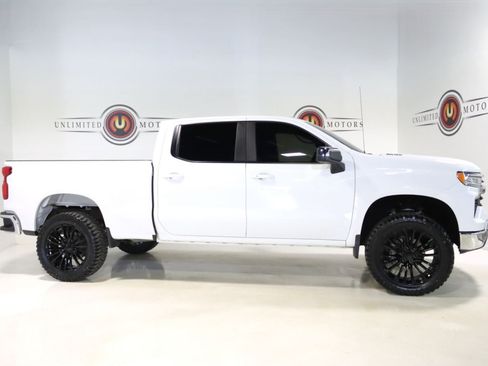 Used 2026 Chevrolet Silverado 1500 LT w/ Z71 Off-Road Package AWD/4WD image 5