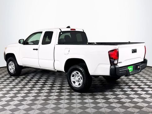 Used 2022 Toyota Tacoma SR image 6
