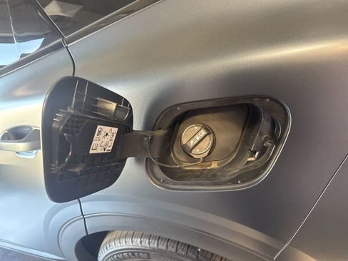 Used 2025 Kia Sportage X-Line image 11