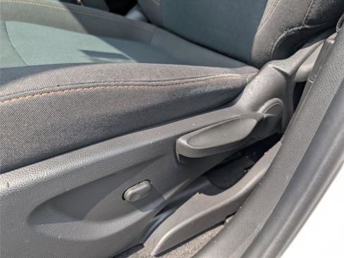 Used 2022 Chevrolet Trax LS w/ Tint and Cruise Package AWD/4WD image 11