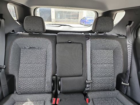 Used 2024 Chevrolet Equinox LT FWD image 10