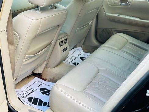 Used 2009 Cadillac DTS image 15