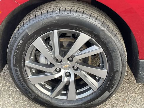 Used 2023 Chevrolet Equinox Premier image 40