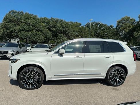 Used 2026 Volvo XC90 B6 Ultra image 3