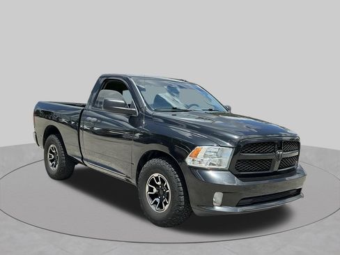 Used 2018 RAM 1500 Express RWD image 6