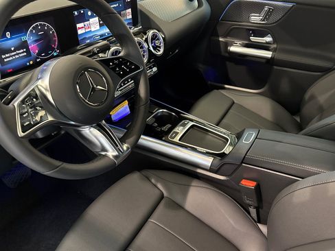 New 2025 Mercedes-Benz GLA 250 image 10
