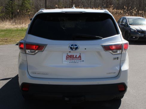 Used 2016 Toyota Highlander Limited Platinum AWD/4WD image 6