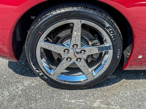 Used 2007 Chevrolet Corvette Coupe w/ Preferred Equipment Group RWD image 37