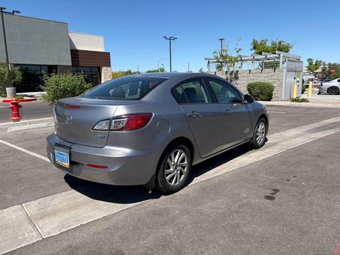 Used 2013 MAZDA MAZDA3 i Touring FWD image 5