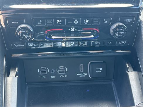 Used 2022 Jeep Grand Cherokee Trailhawk w/ Advanced Protech Group II AWD/4WD image 25