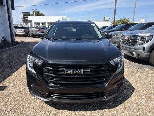 Used 2023 GMC Terrain SLT w/ Elevation Edition FWD image 2