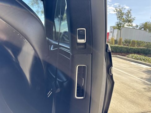 Used 2016 Tesla Model X 90D image 16