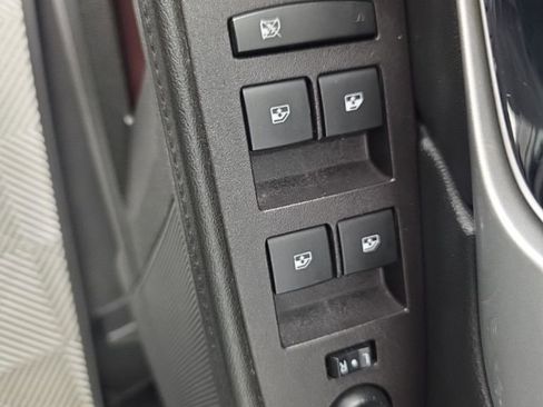 Used 2017 GMC Terrain SLE image 13