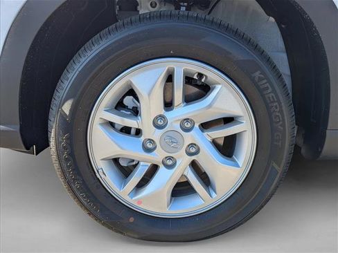 New 2026 Hyundai Venue SE FWD image 9