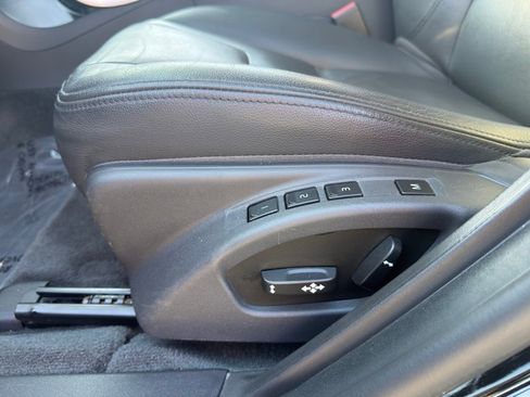 Used 2017 Volvo S60 T5 Inscription image 14