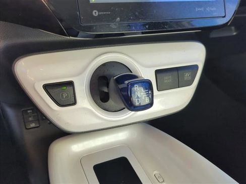 Used 2018 Toyota Prius Four image 22