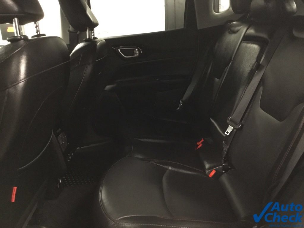 Used 2022 Jeep Compass Trailhawk w/ Trailhawk Elite Group AWD/4WD image 31