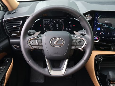 Used 2025 Lexus NX 250 FWD w/ Cold Area Package image 18