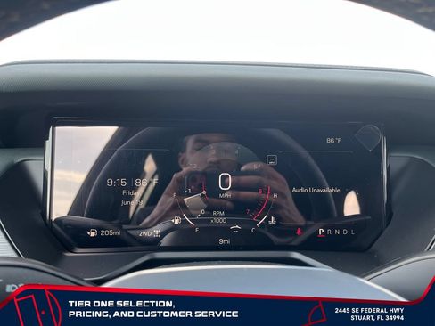New 2026 GMC Acadia AT4 w/ Luxury Package AWD/4WD image 28