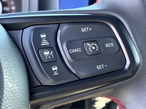 Used 2024 Jeep Wrangler Unlimited Rubicon image 14