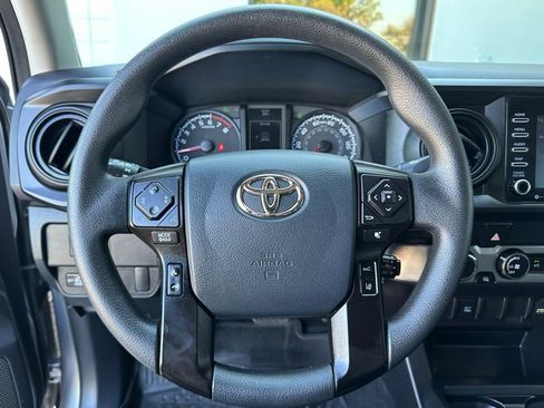 Used 2020 Toyota Tacoma SR image 35