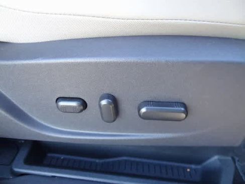 Certified 2017 Ford C-MAX Titanium w/ Equipment Group 301A image 17