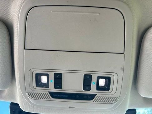 Used 2023 Ford Explorer 4WD image 37